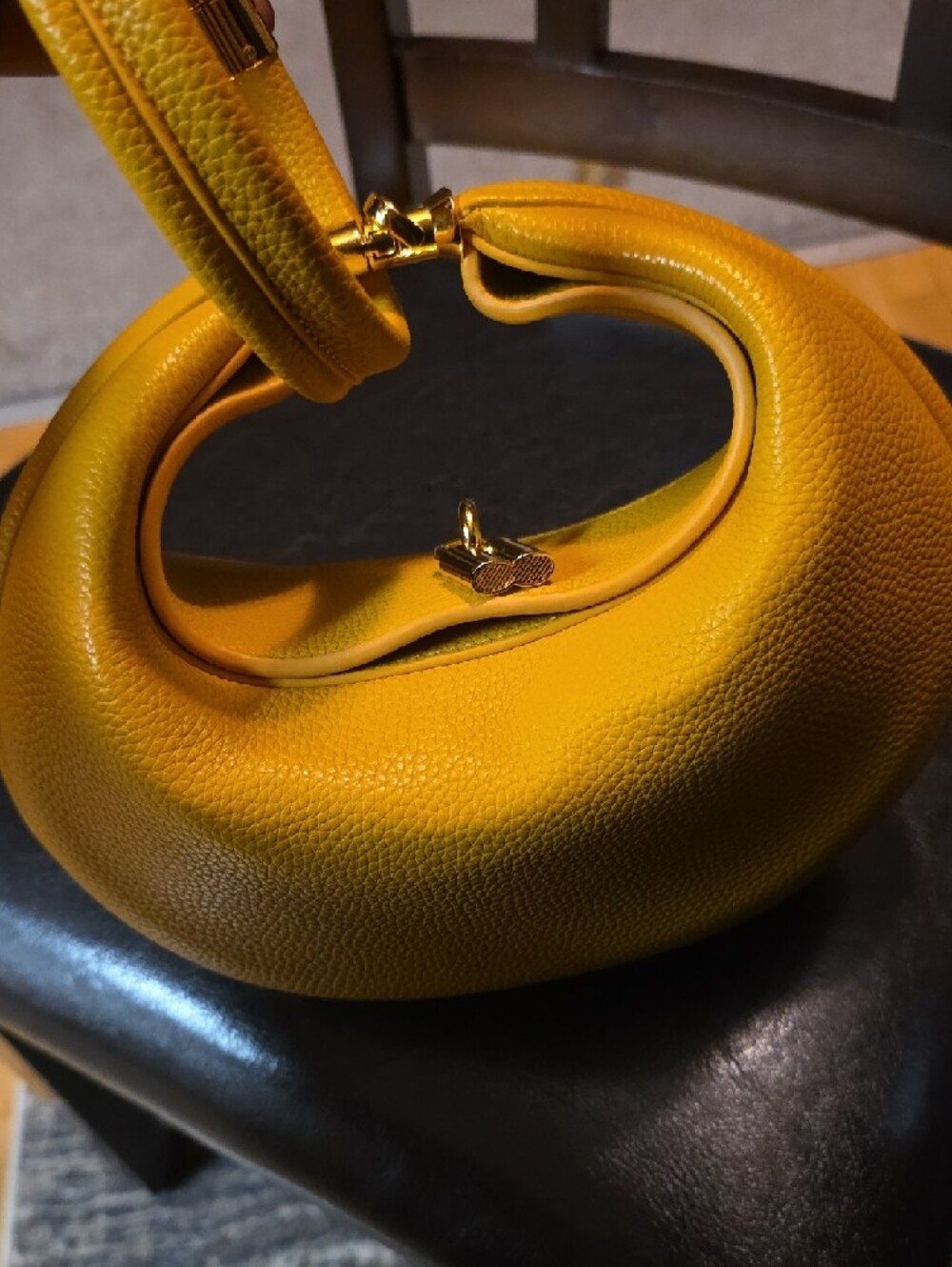 Mustard Yellow Convertable Crescent Shoulder Bag - Picture 4 of 4